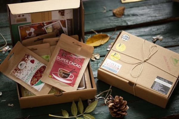 Carboard boxes filled with superfood pouches